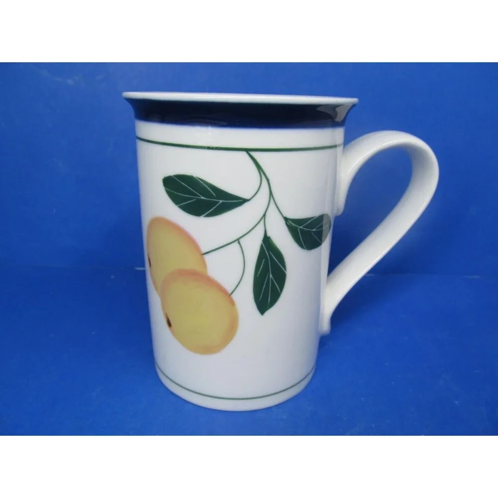 Dansk Berries Yellow Gooseberries On White 10 oz. Porcelain Mug VGC    2001-2003